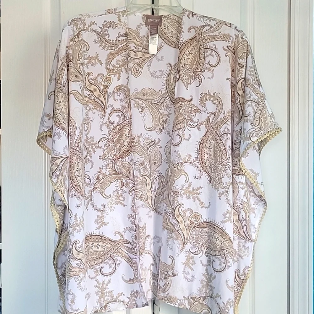 CHICO'S damask tan/white open wrap top - Picture 1 of 8
